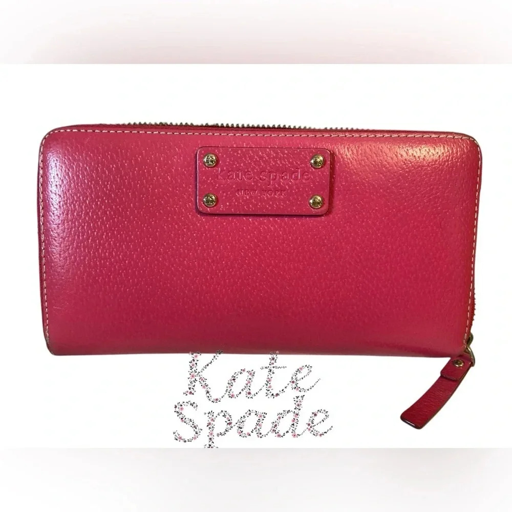 ♠️ Kate Spade hot pink zip around wallet ♠️